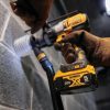 Bateria Dewalt Dcb205 Premium Litio 5ah 20v - Imagen 3
