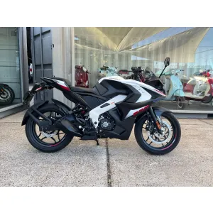 Pulsar RS 200