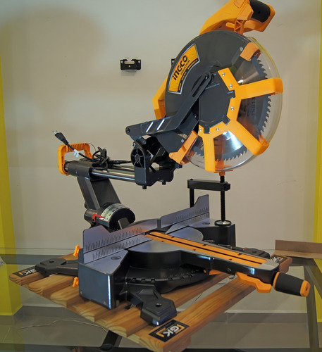 Sierra Ingletadora 12 Industrial Ingco Bm2s24001 5000rpm - Imagen 3